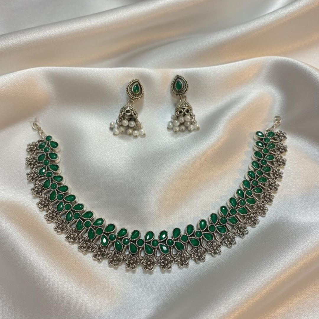 Green Antique Necklace With Earings