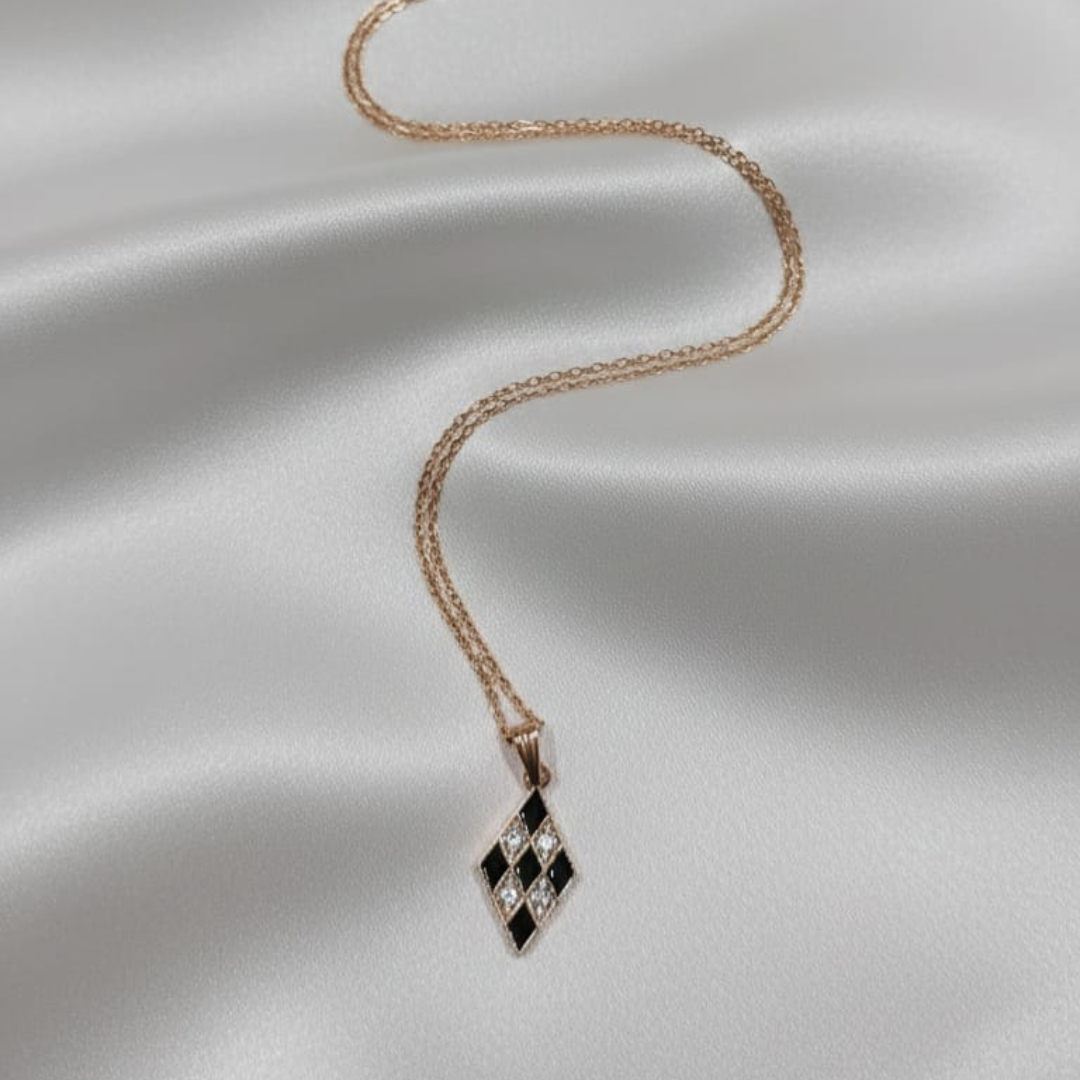 Rosegold Diamond Black With White Daily Wear chain