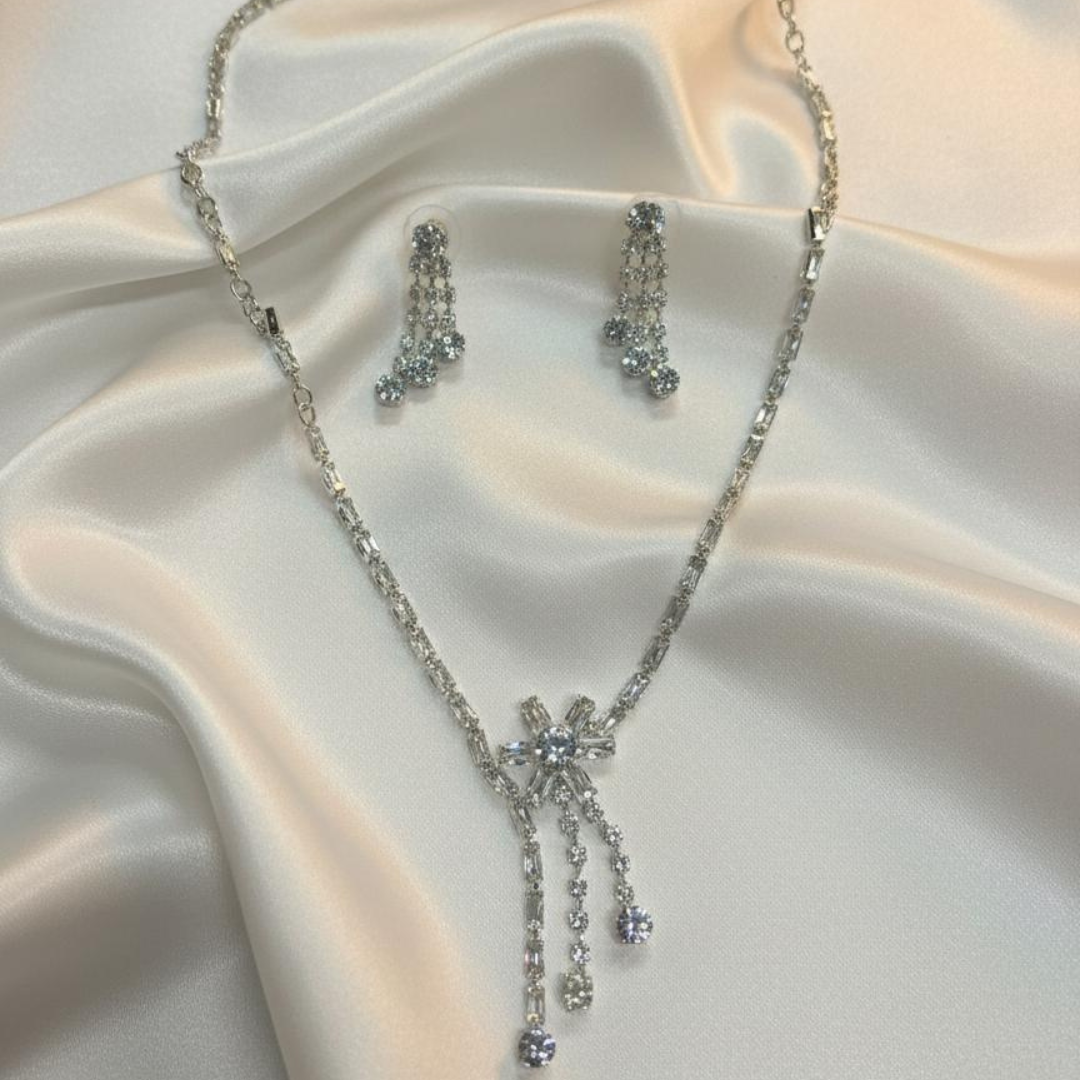 White Stone Sunflower Design Necklace With Earings